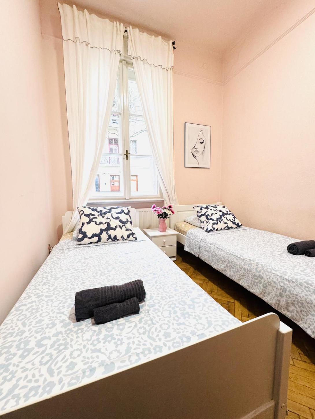 Y Station Private Apartment Budapest