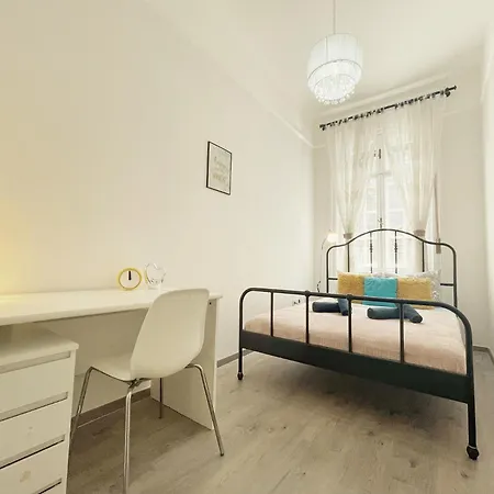 Y Central Station Private Rooms Budapest Exterior foto