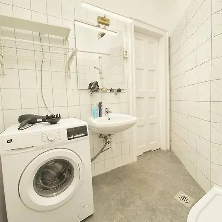 Y Central Station Private Rooms Budapest Exterior foto